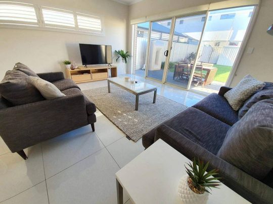 Luxe Spacious Home Closes to CBD - Photo 1