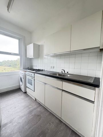 2 Bed Flat, Whipps Cross Road, E11 - Photo 4