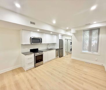 For Lease - 8 Rusholme Park Crescent Unit# Main, Toronto, Ontario - Photo 3