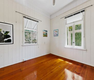 Charming Character Home In The Heart Of Paddington! - Photo 5