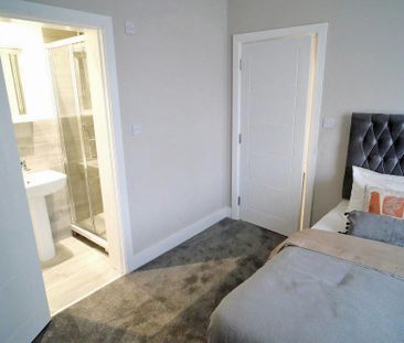 1 bedroom in a house share to rent - Photo 4