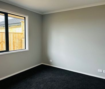 Modern 4BR Home in Pokeno! - Photo 6