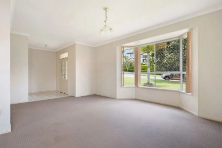 7 Piccadilly Place, Carindale. - Photo 2