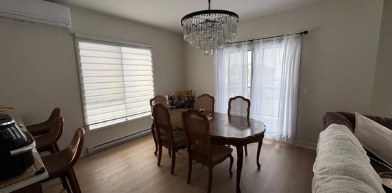 LUXUEUX 4.5 A LAVAL TRÈS TRANQUILLE - Photo 2