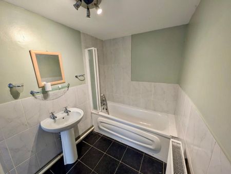 2 bedroom terraced house to rent - Photo 5