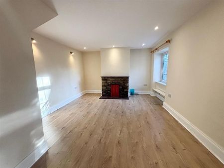 2 bedroom property to rent - Photo 2