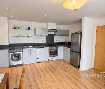 3 bedroom flat to rent - Photo 3