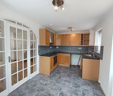 2 Bed End Terrace, Tudor Close, NG4 - Photo 1