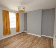 3 bed House - Terraced for Rent - Photo 5