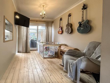 3 bedroom terraced house to rent - Photo 2