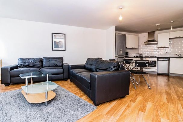 2 bedroom apartment to rent - Photo 1