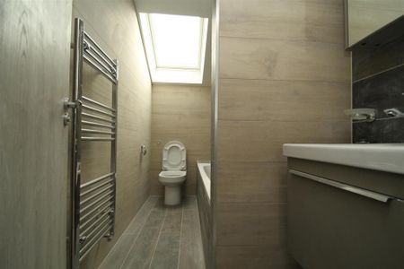 4 bedroom apartment to rent - Photo 5