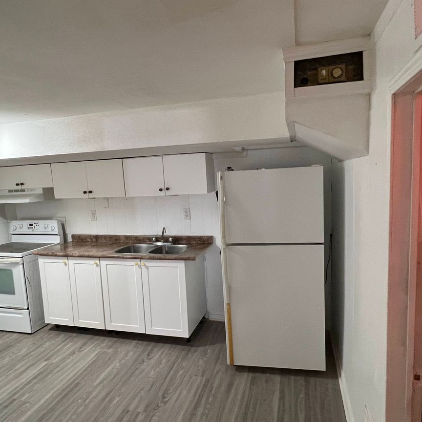 For Lease - 534 Lana Terrace Unit# Bsmt, Mississauga, Ontario - Photo 1