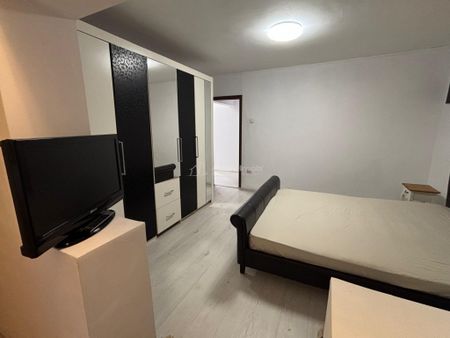 2 camere Vitan, 70 mp, renovat - Photo 3