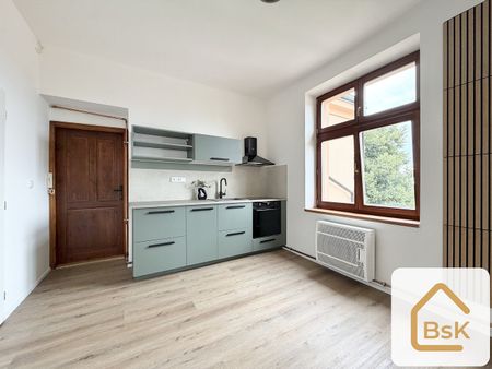 Pronájem bytu 1+1 36 m² - Fotografie 2