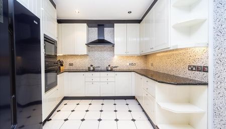 5 bedroom apartment to rent - Photo 5