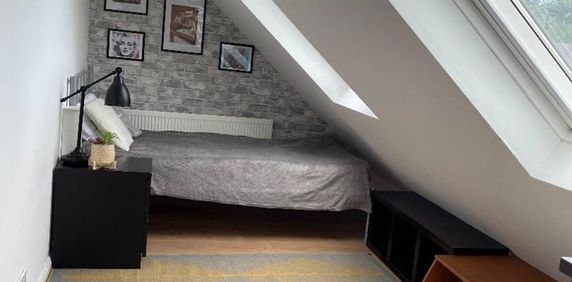 Room in a Shared House, Horton Avenue, NW2 - Photo 2