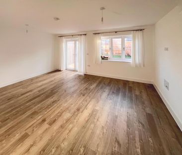 3 bedroom semi-detached house to rent - Photo 5