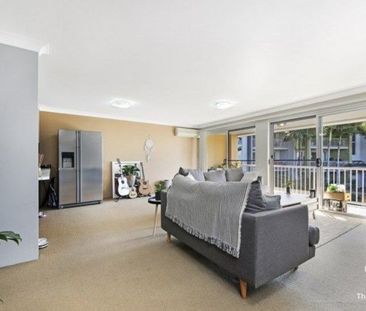 Spacious Apartment in Pavillions by the Broadwater East â Prime L... - Photo 5