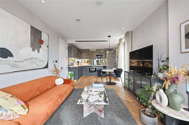 Stunning modern apartment with full width terrace - Photo 1