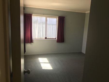 Whitehead Road, Saint Leonards - Photo 2