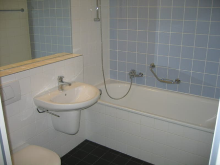 "Grosszügige 3.5-Zimmer-Wohnung in Zürich-Seebach" - Photo 5