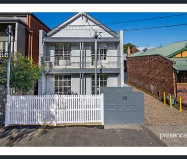 STYLISH ONE-BEDROOM RETREAT MOMENTS FROM DARBY STREET - Photo 6