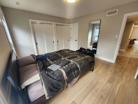 427 Ravenhill Avenue - 2 - Photo 4