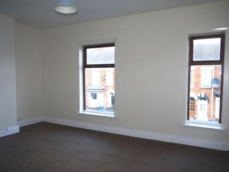 Newly refurbished 4 bed house - Photo 3