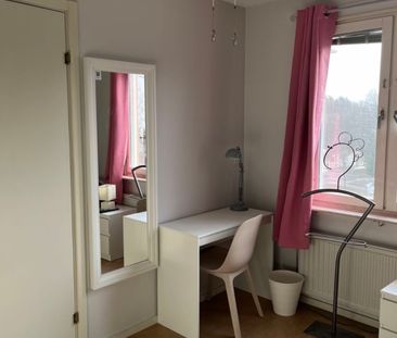 Fredrika Bremers gata, Hägersten - Photo 3