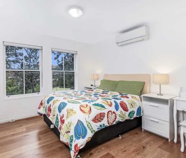 Quiet Family Home & Lock-up Garage - Photo 2