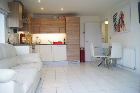 2 Bed Flat, Sullivan Court, E3 - Photo 5