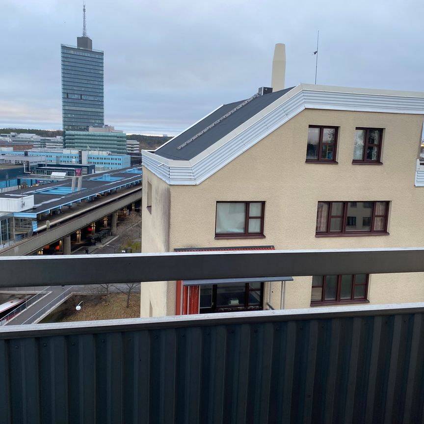 Sorögatan, Kista - Photo 1