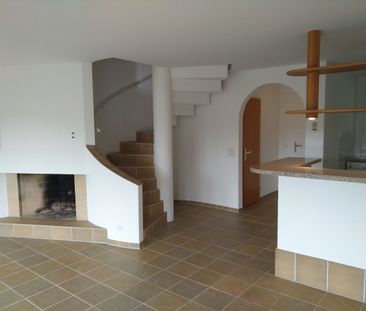 Spacious maisonette apartment for rent in Dürnten - Photo 2