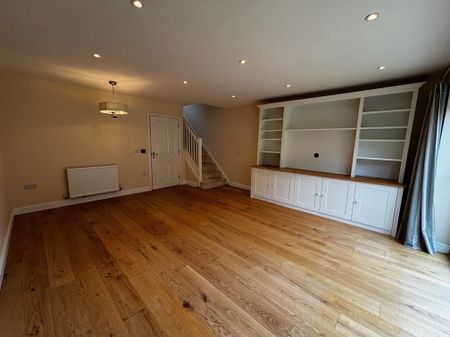 Scarlett Avenue, Aylesbury, Wendover - Photo 2