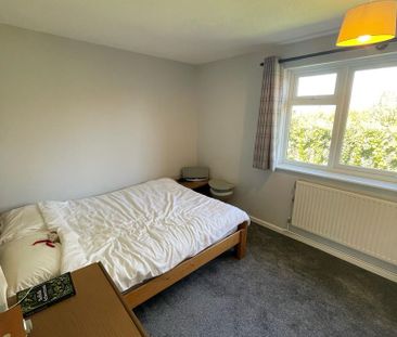 2 bedroom bungalow to rent - Photo 2