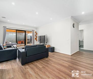 Spacious Four-Bedroom Home with Solar & Side Access - Photo 3