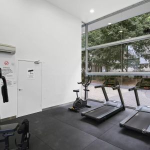 MGM MARTIN - TWO BEDROOM APARTMENT - Photo 3