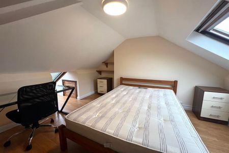 5 bedroom semi-detached house to rent - Photo 3