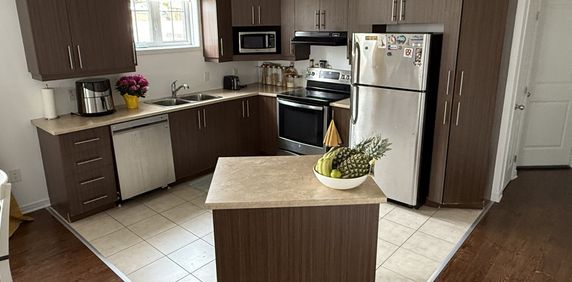 Spacieux Condo De 2 Chambres 4 1/2 - Photo 2