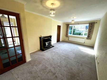2 bedroom detached bungalow to rent - Photo 2