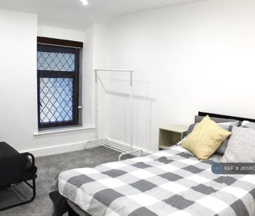 1 bedroom in a house share to rent - Photo 4