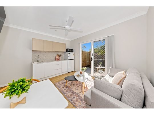 4/153 Sibley Road, Wynnum West - Photo 1