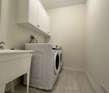 For Lease - 16 Hewison Avenue, Richmond Hill, Ontario - Photo 3