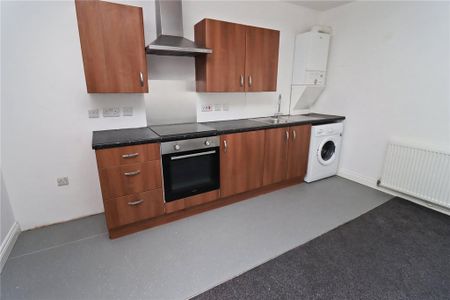 1 bedroom flat to rent - Photo 2