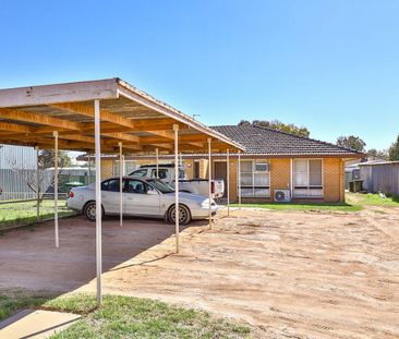 Neat little Unit in a perfect location! - Photo 4