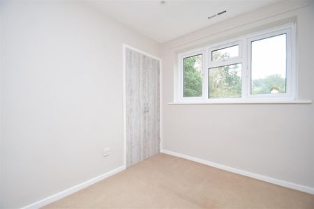 Knoll Crescent, Northwood, HA6 - Photo 5