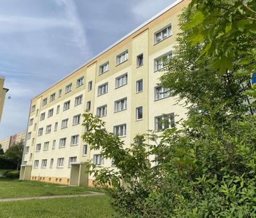 Sanierte Familienwohnung mit großem Balkon und Weitblick über Plauen - Foto 1