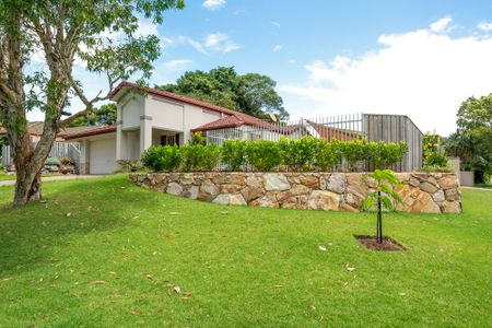 1 Ninnes Court, Mudgeeraba QLD 4213 - House For Rent - $895 | Domain - Photo 2