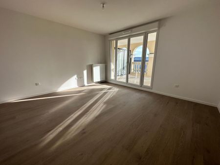 Location Appartement 3 pièces 57m² LE PLESSIS ROBINSON 92350 - Photo 3